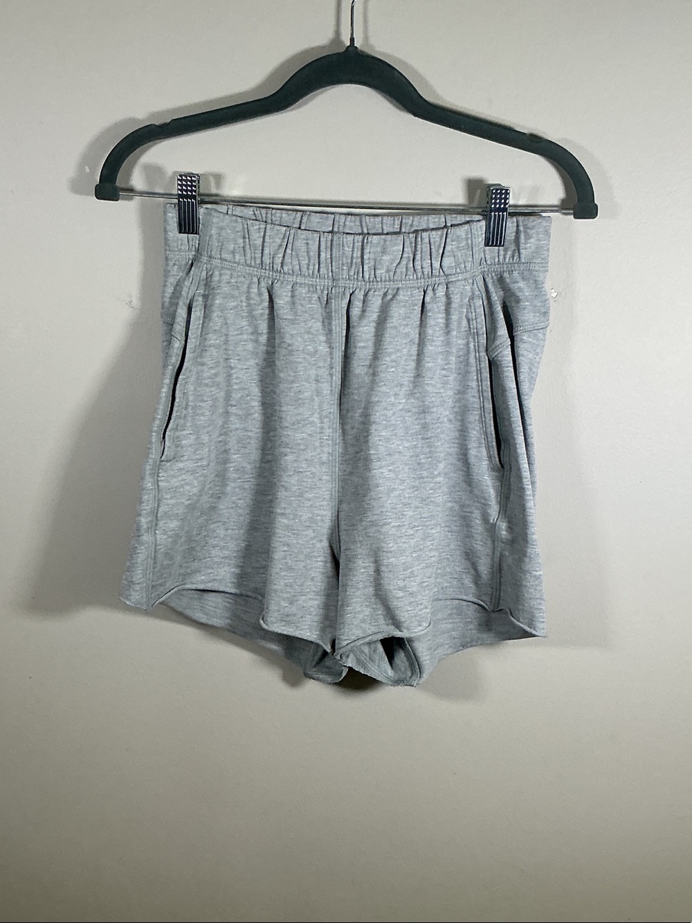 Lululemon Gray Lounge Shorts Elastic Waist Pocket Casual Size 4 Approx
